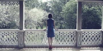 Balkonsuz Ev : Bir Çiftin Sevimli Hikayesi